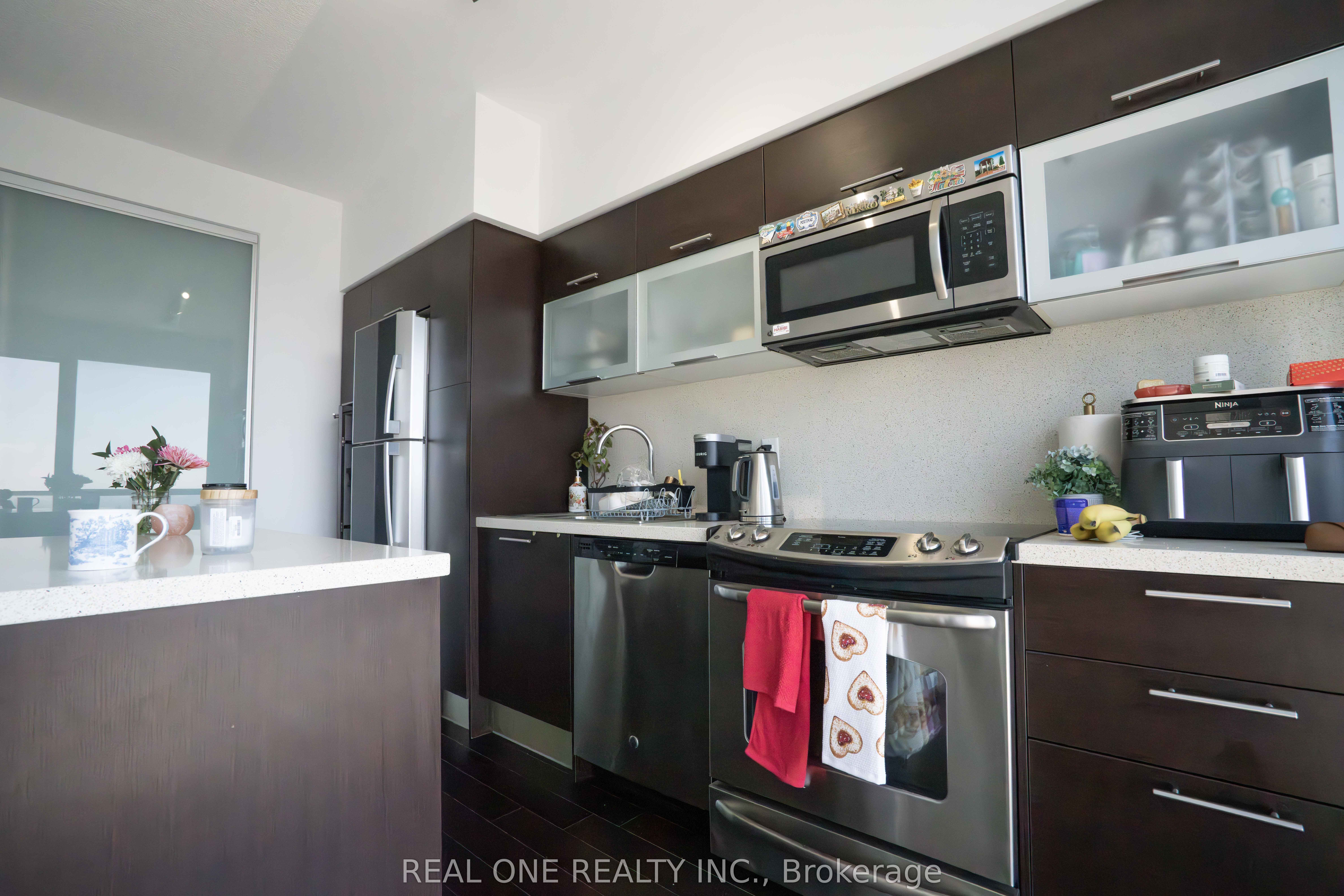 #3611 - 386 Yonge Street Property Photo 5