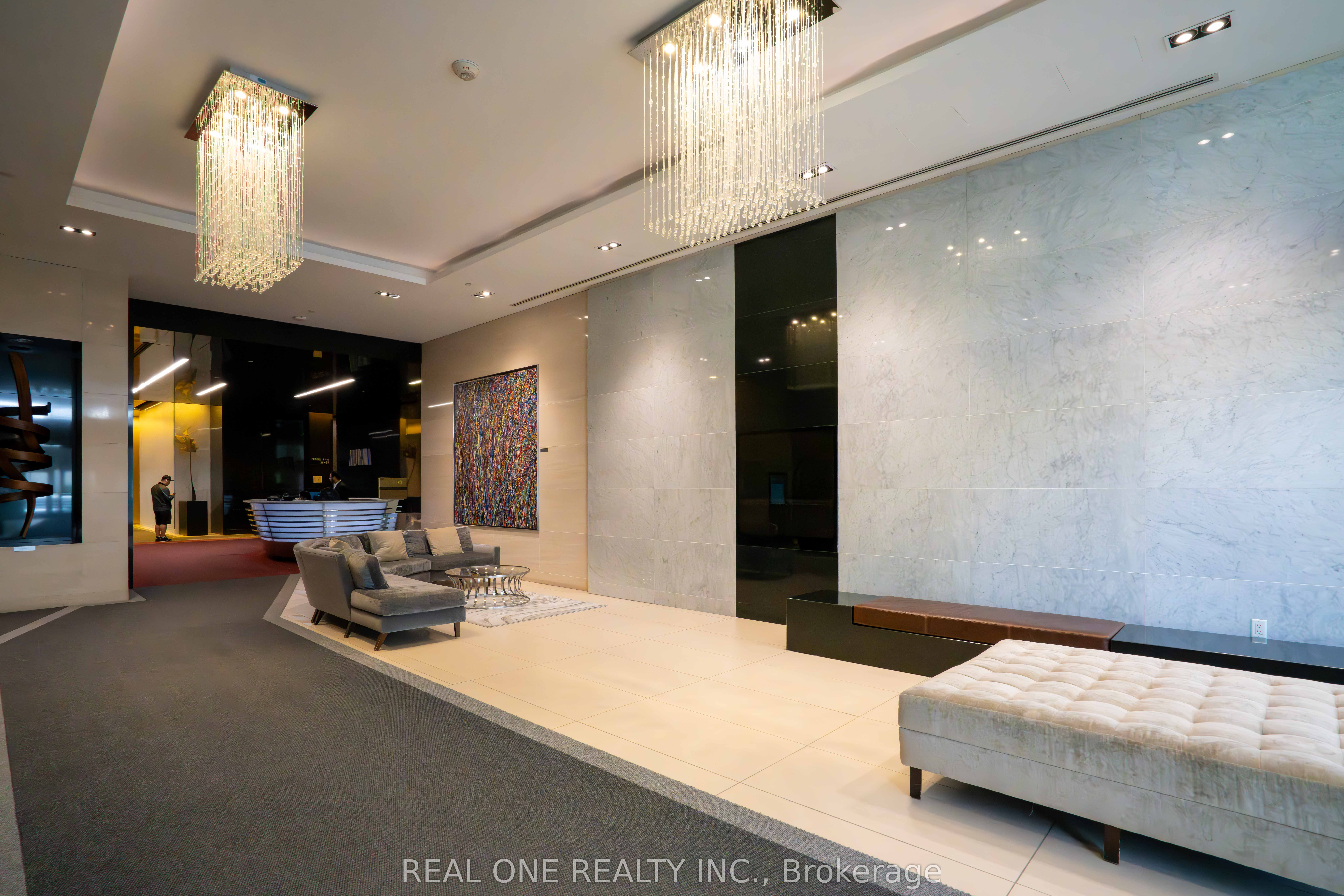 #4613 - 386 Yonge Street Property Photo 1