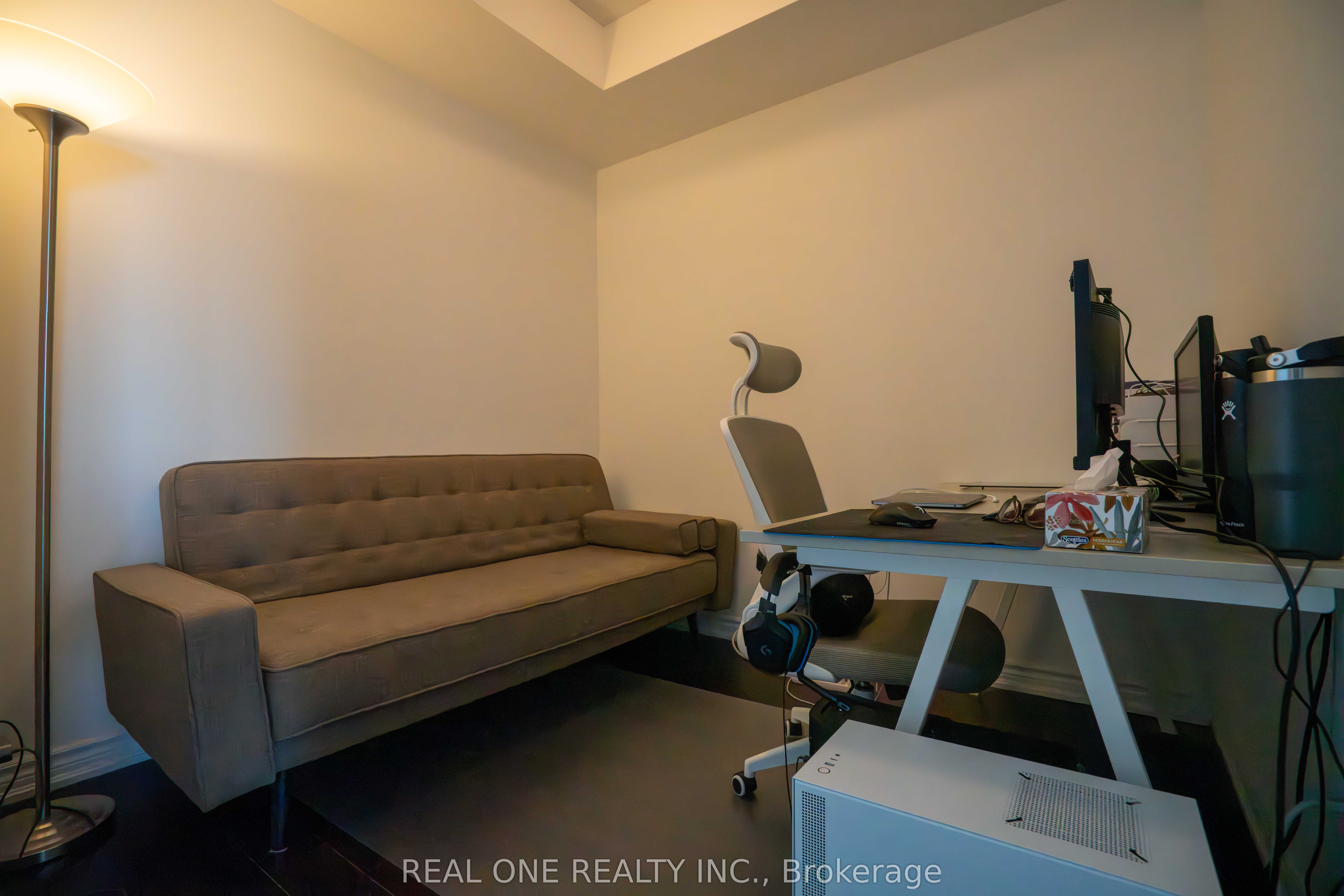 #4613 - 386 Yonge Street Property Photo 10
