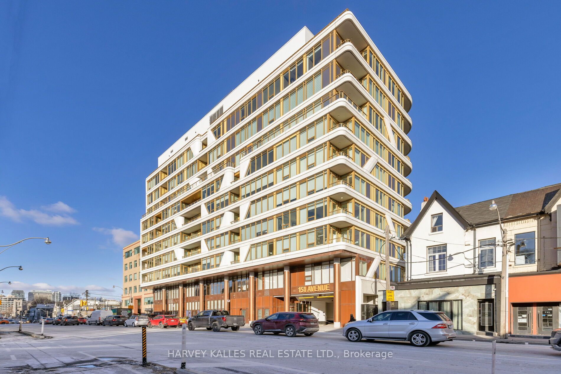 #805 - 151 Avenue Road Property Photo 1