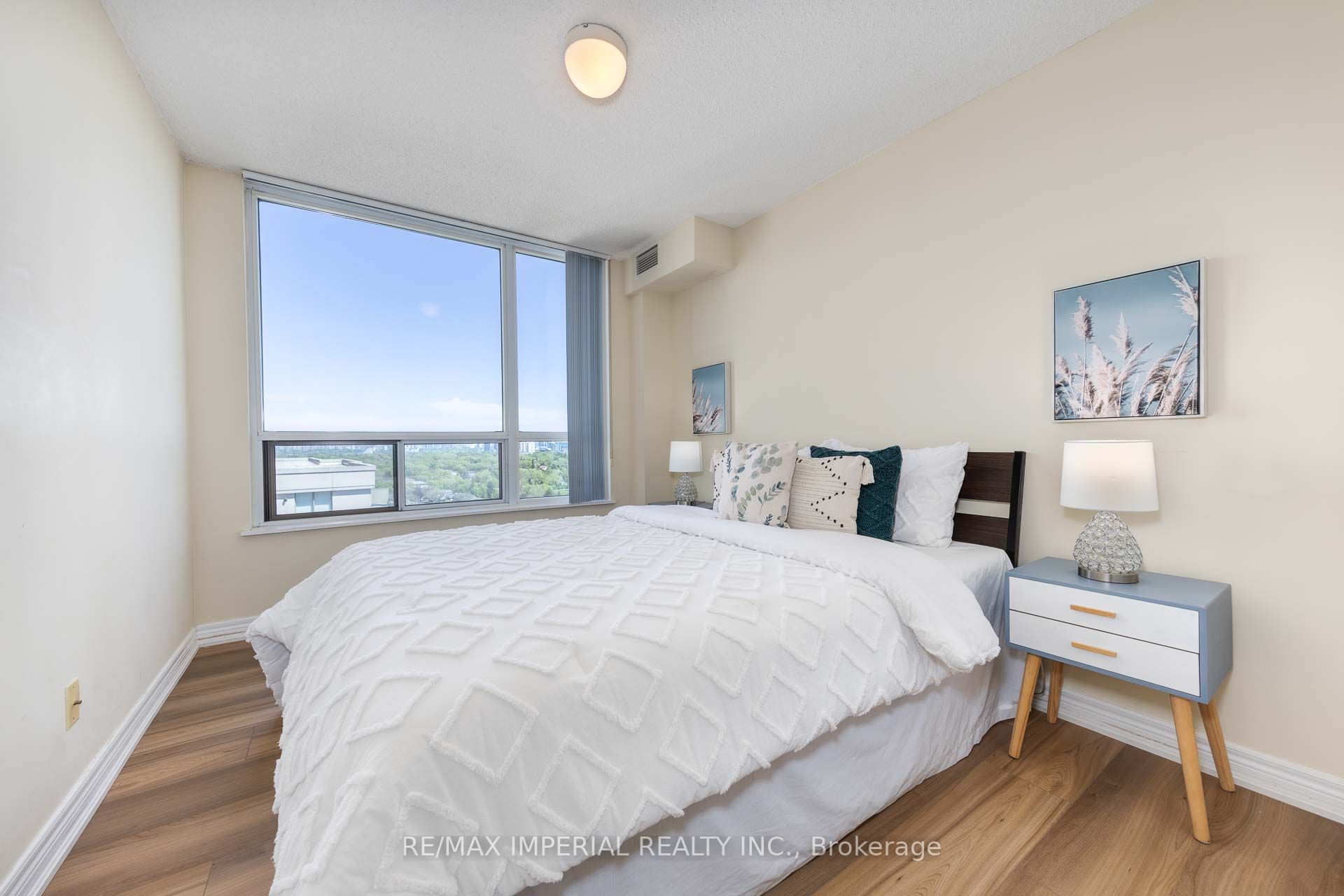 #2506 - 18 Parkview Avenue Property Photo 14