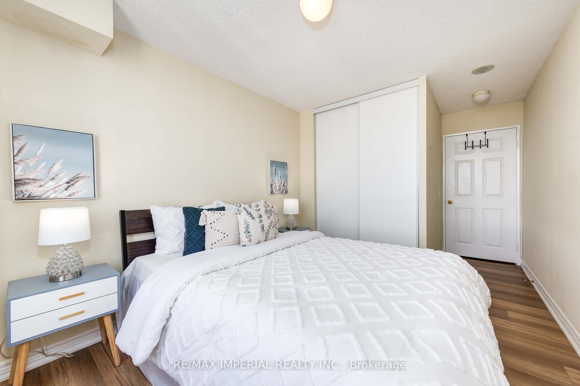 #2506 - 18 Parkview Avenue Property Photo 15
