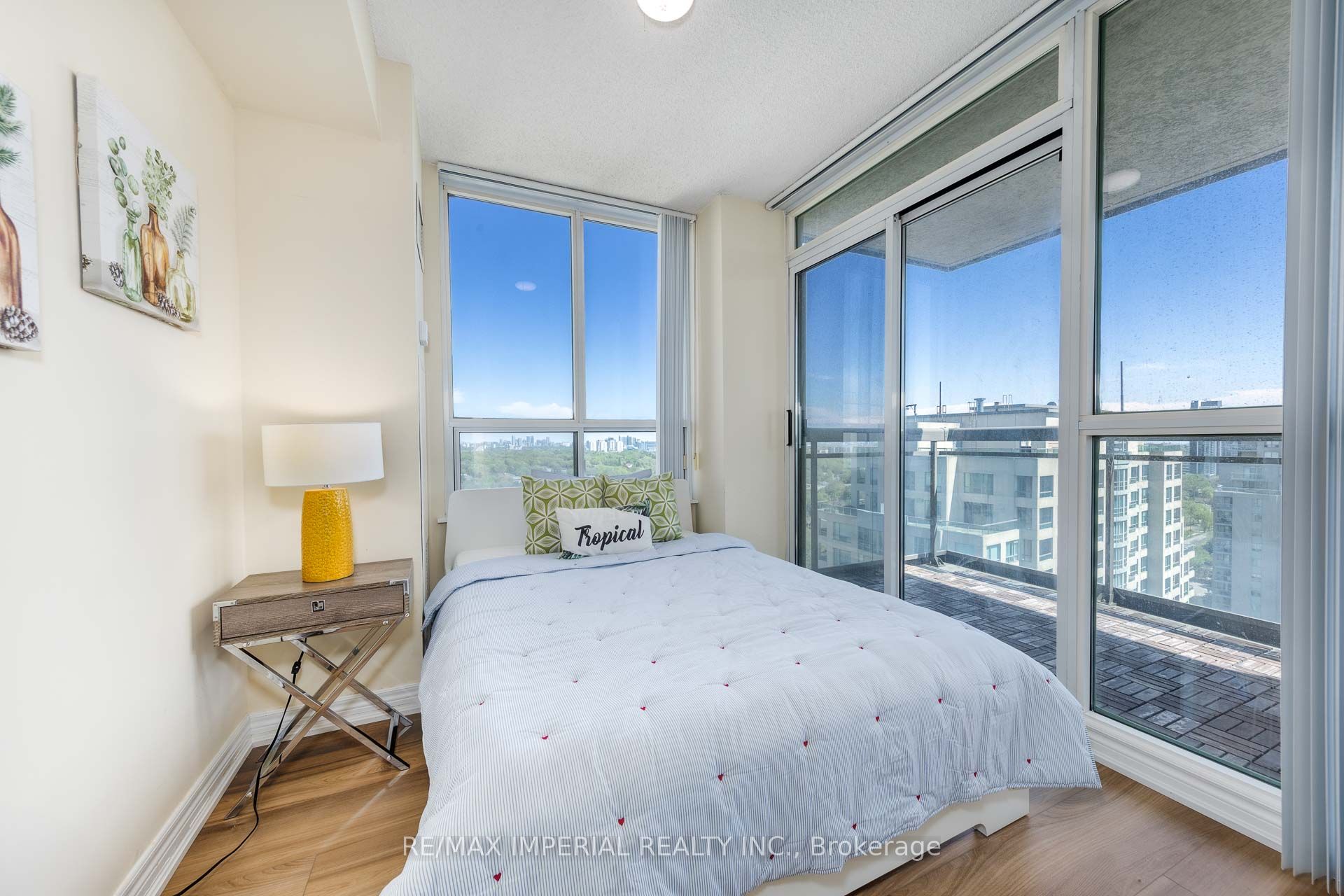 #2506 - 18 Parkview Avenue Property Photo 21