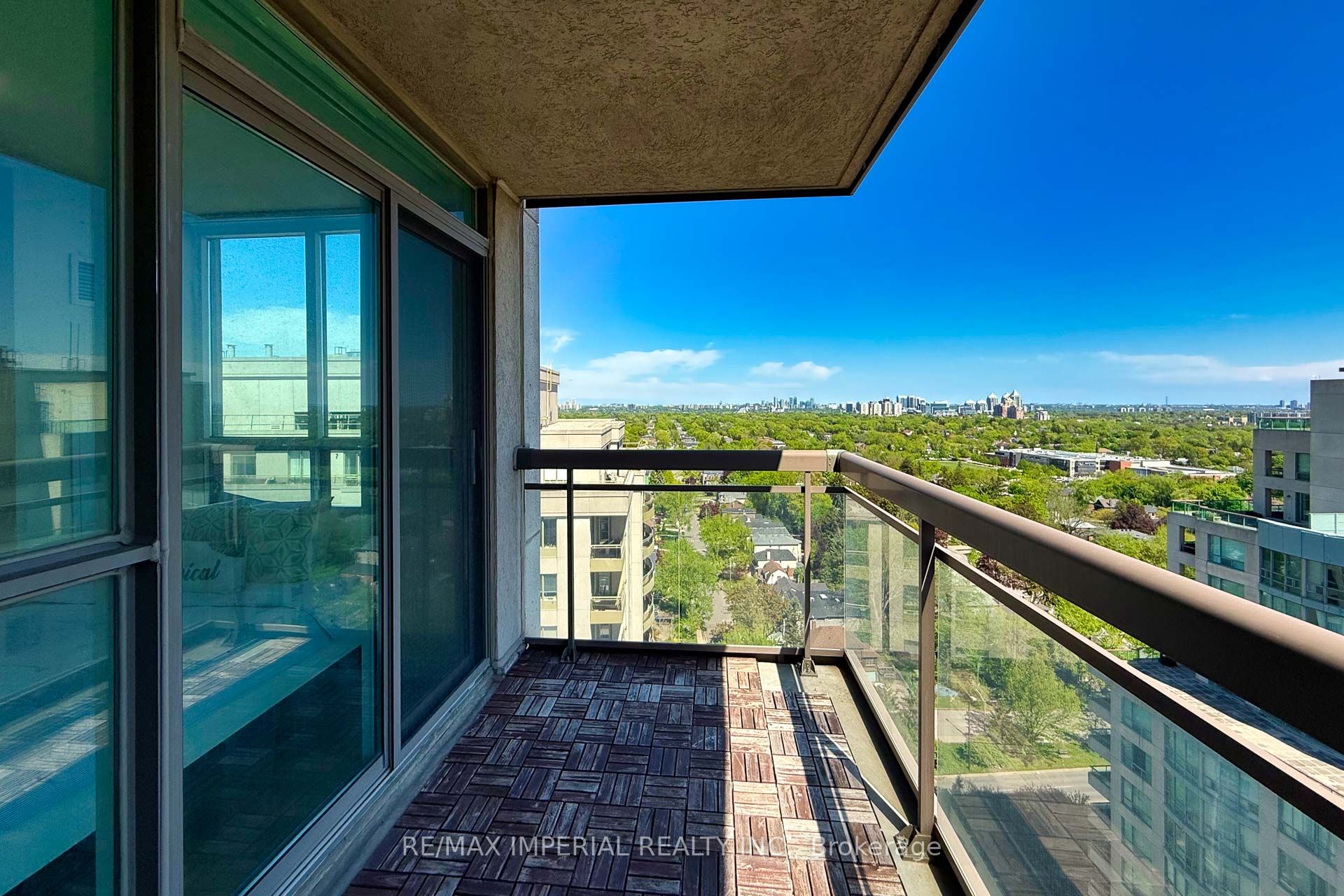 #2506 - 18 Parkview Avenue Property Photo 25