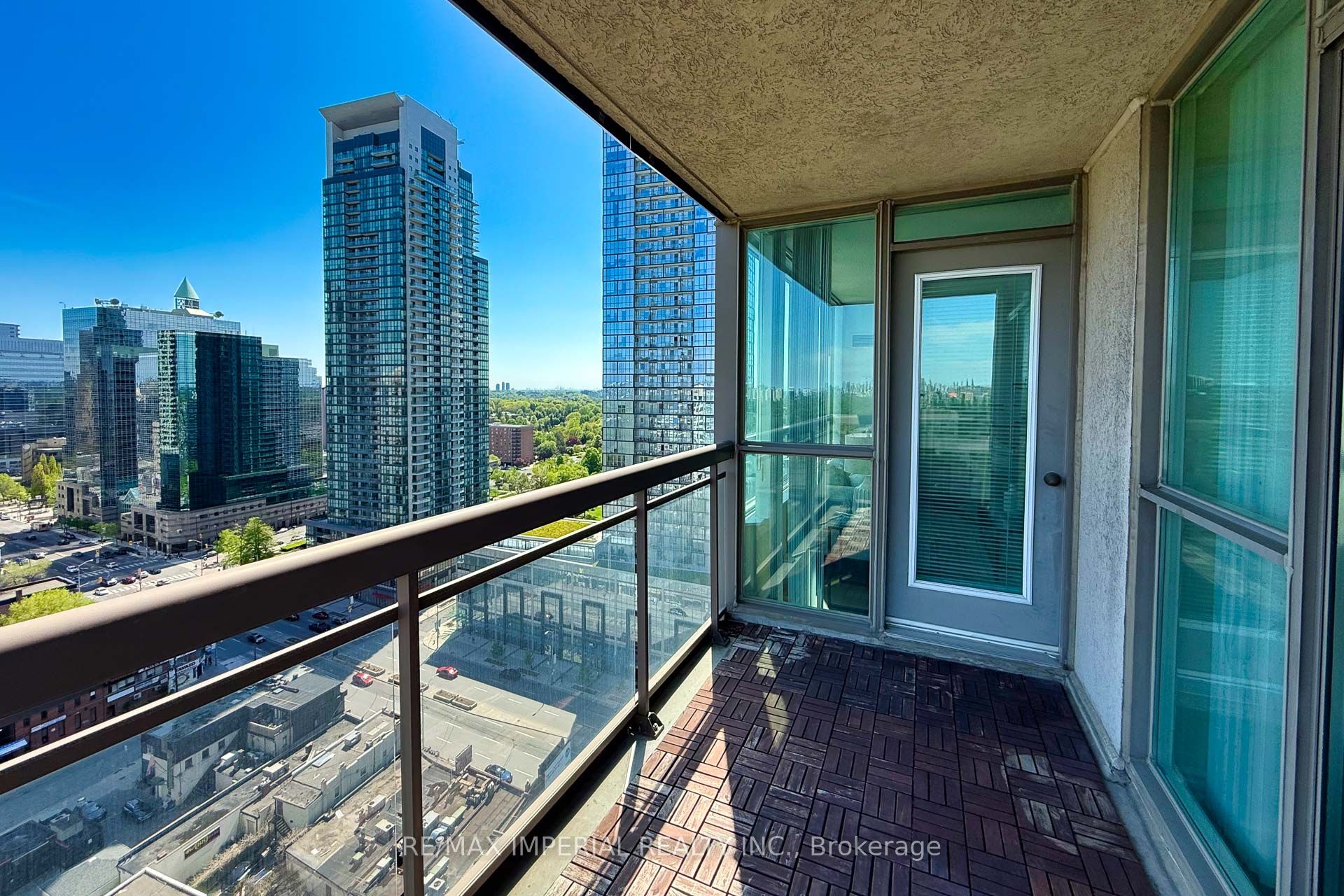 #2506 - 18 Parkview Avenue Property Photo 26
