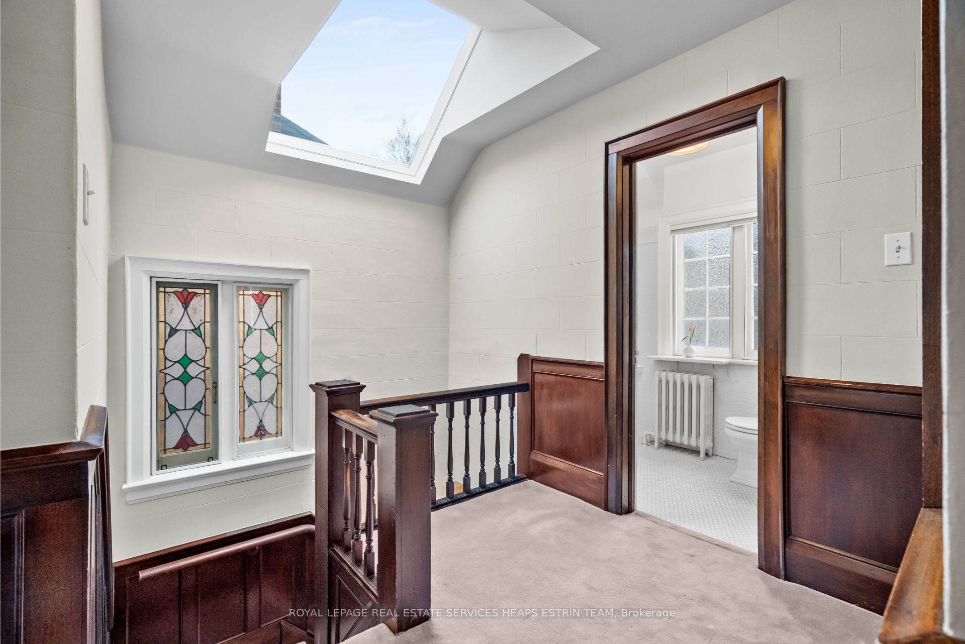 241 Chaplin Crescent Property Photo 15