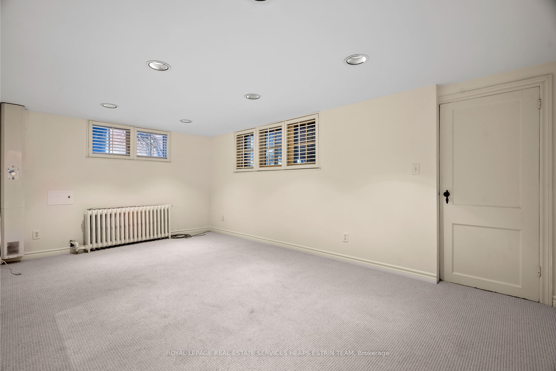 241 Chaplin Crescent Property Photo 25