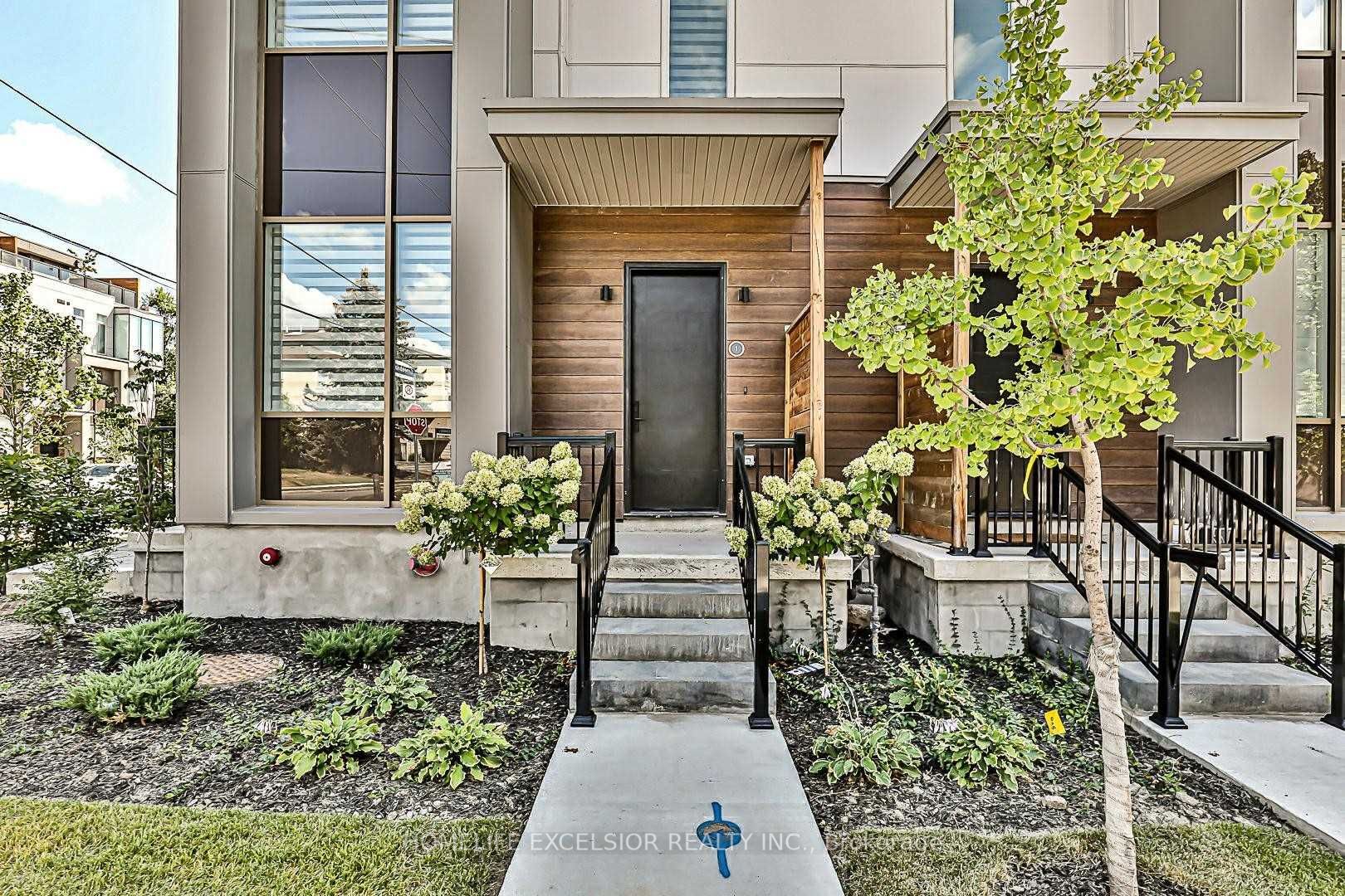 #1 - 18 Greenbriar Road Property Photo