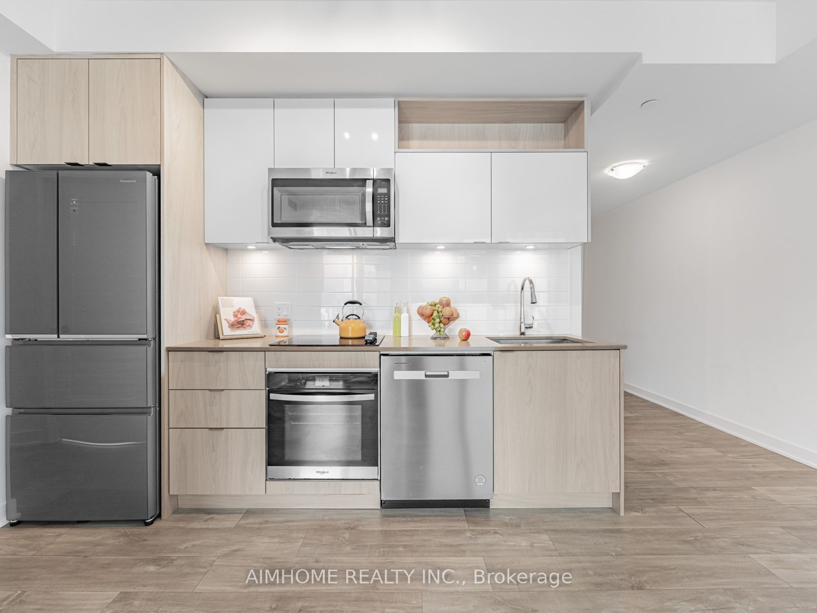 #2116 - 70 Princess Street Property Photo 8