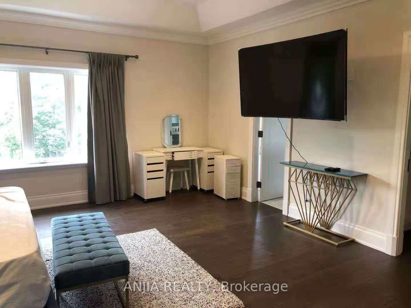 6 Daniel Cozens Court Property Photo 34