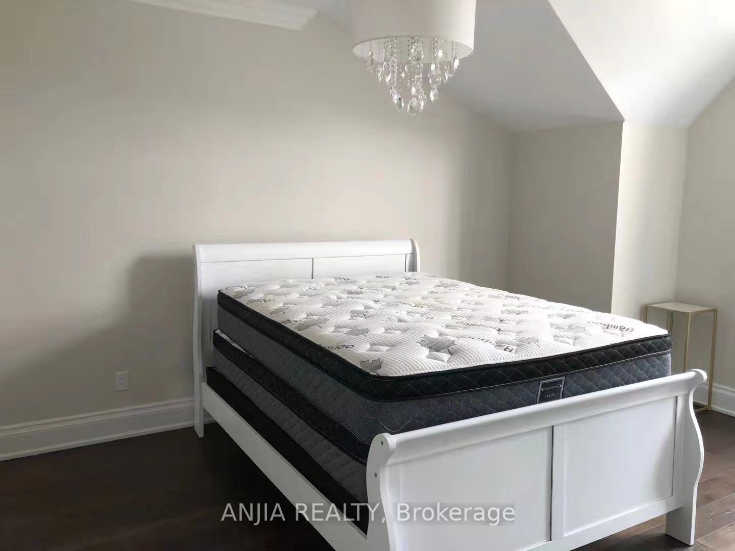 6 Daniel Cozens Court Property Photo 35