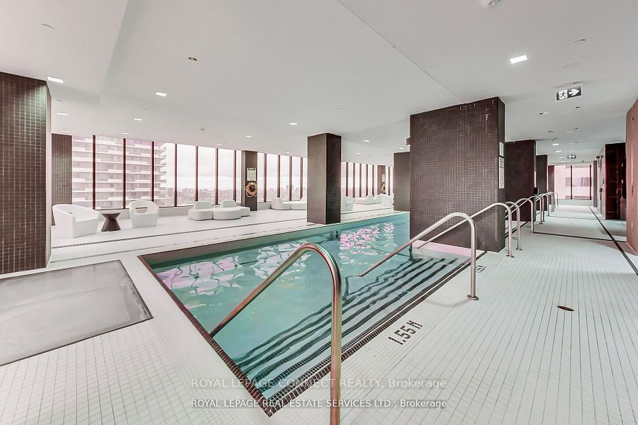 #4708 - 8 Eglinton Avenue Property Photo 33