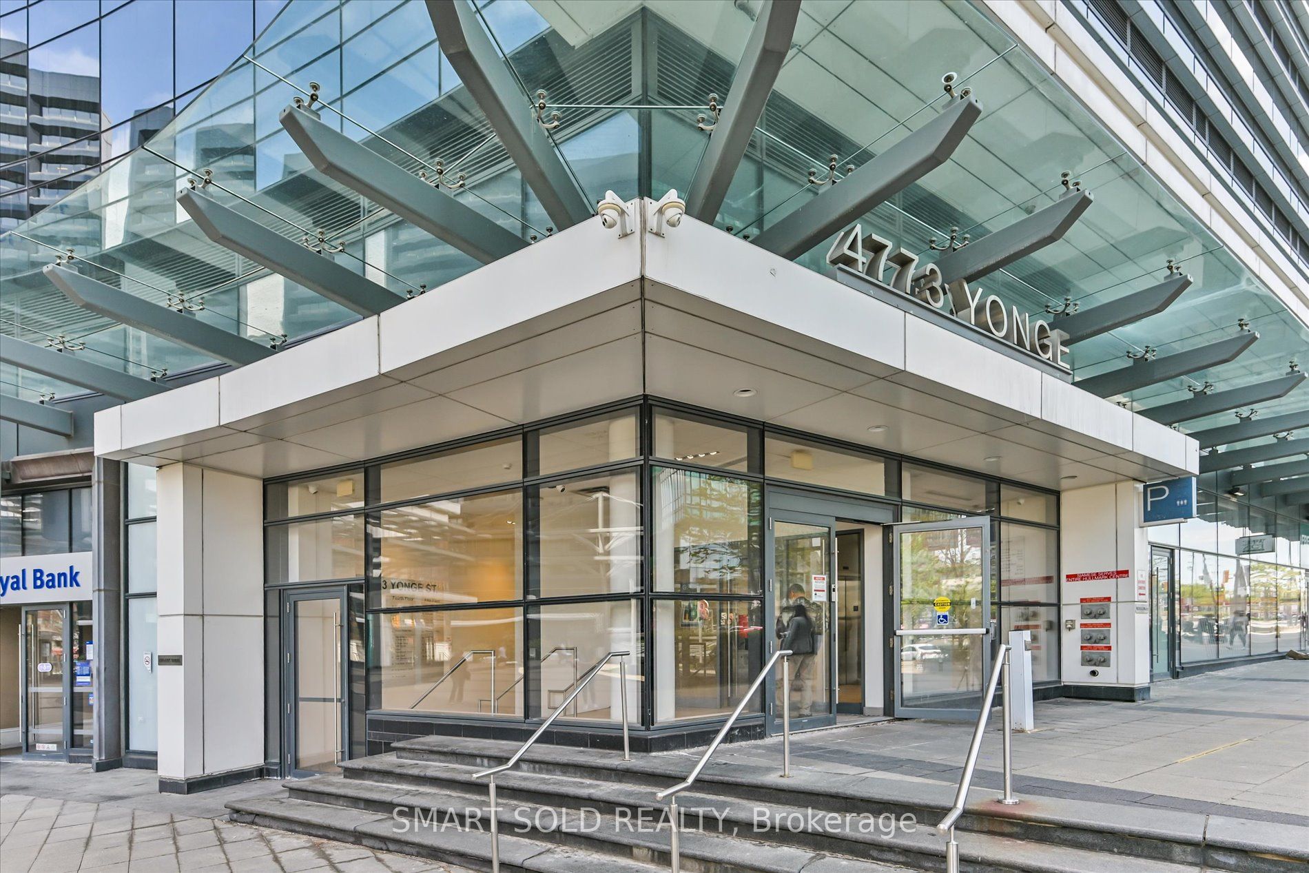 4773 Yonge Street 4c Property Photo 3