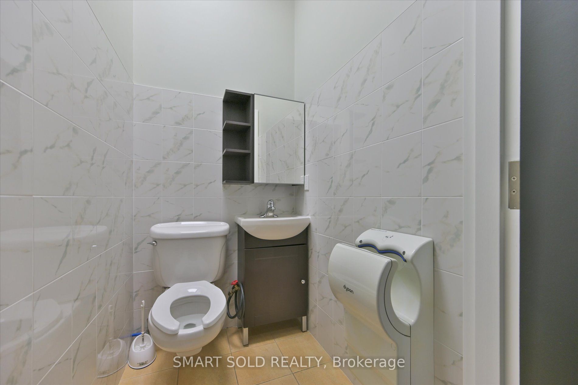 4773 Yonge Street 4c Property Photo 16