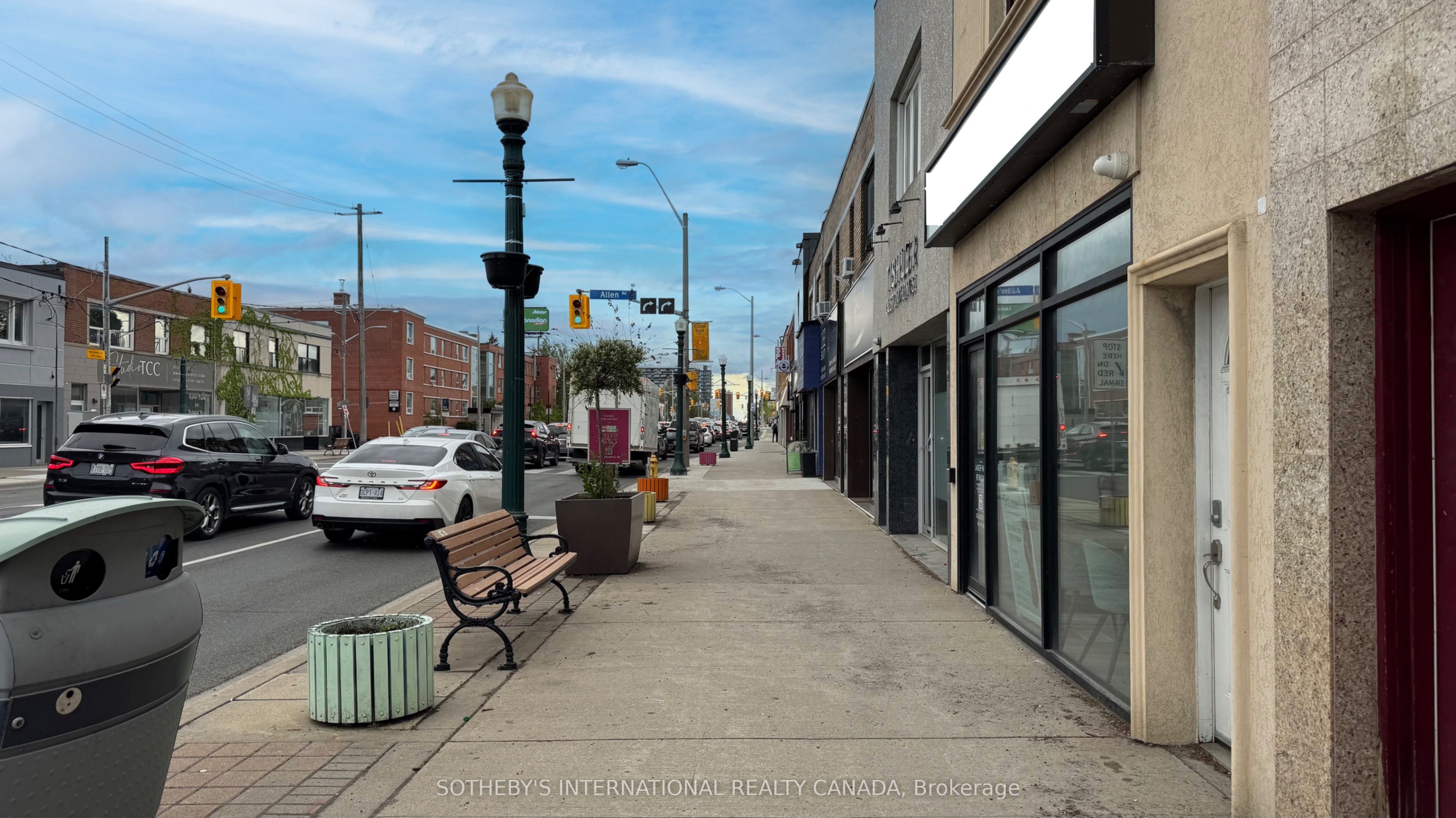 1172 Eglinton Avenue Property Photo 8