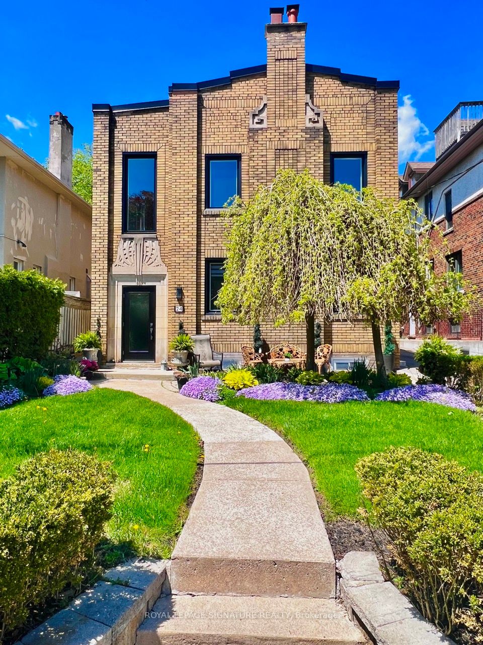24 College View Avenue Property Photo 1