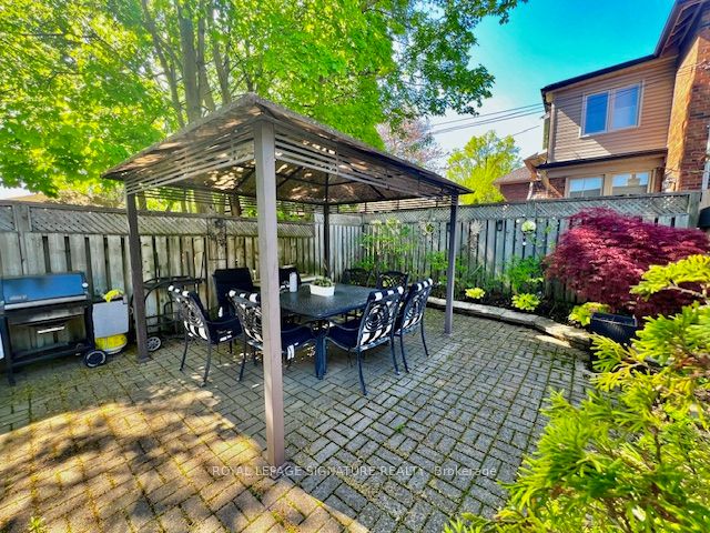 24 College View Avenue Property Photo 6