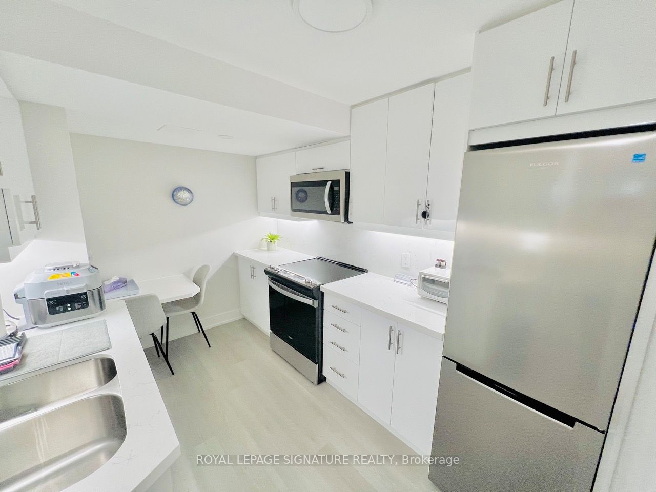 24 College View Avenue Property Photo 34