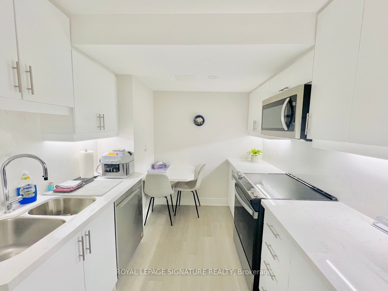 24 College View Avenue Property Photo 36