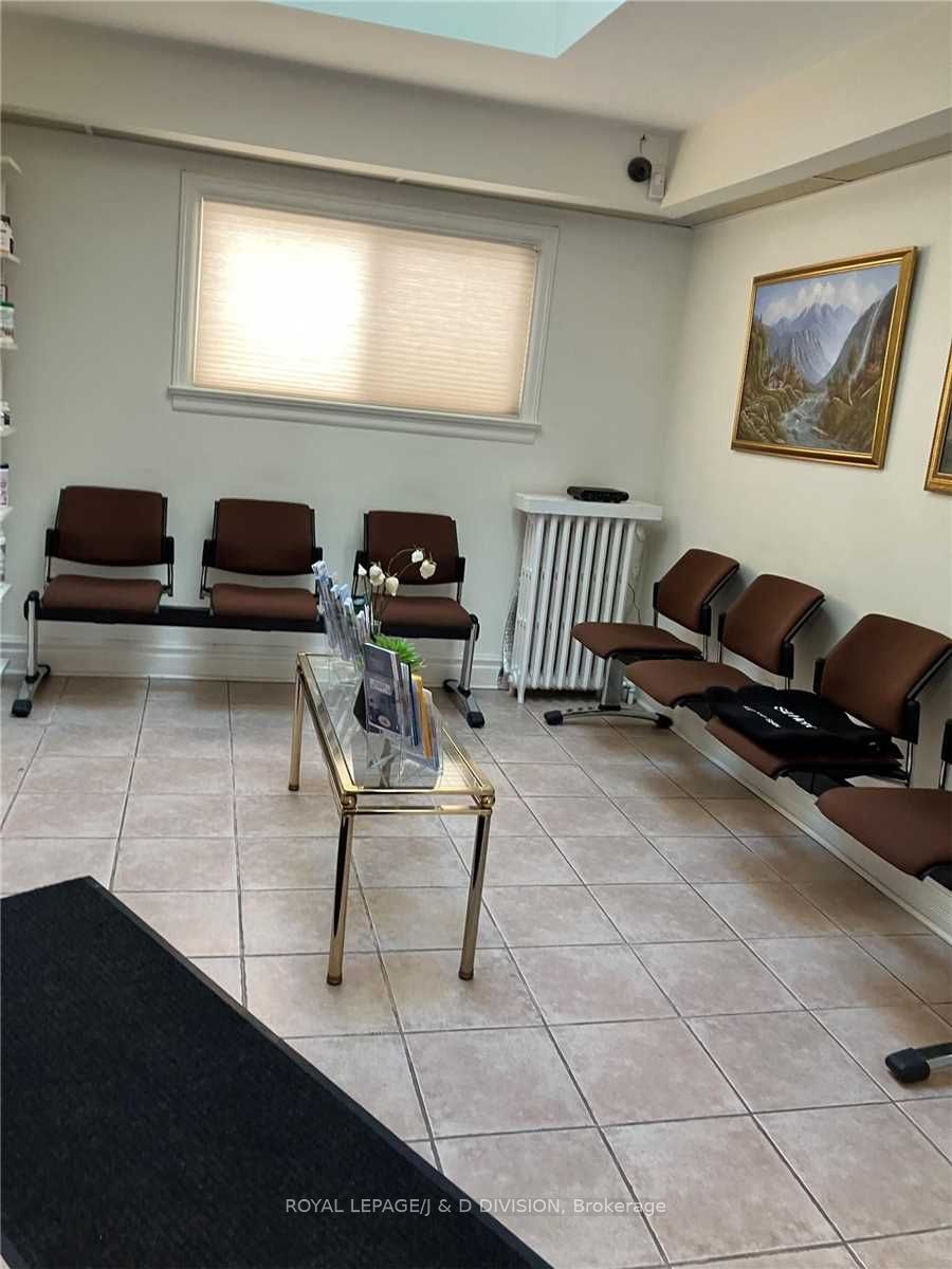 #rm4 L/l - 335 Sheppard Avenue Property Photo 3
