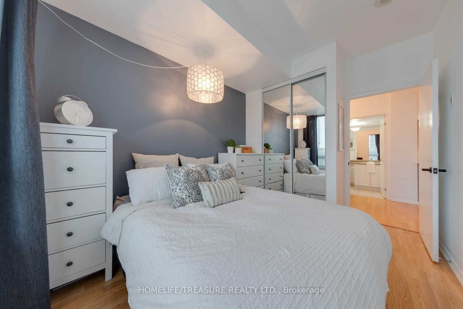 231 Fort York Boulevard 722 Property Photo 5