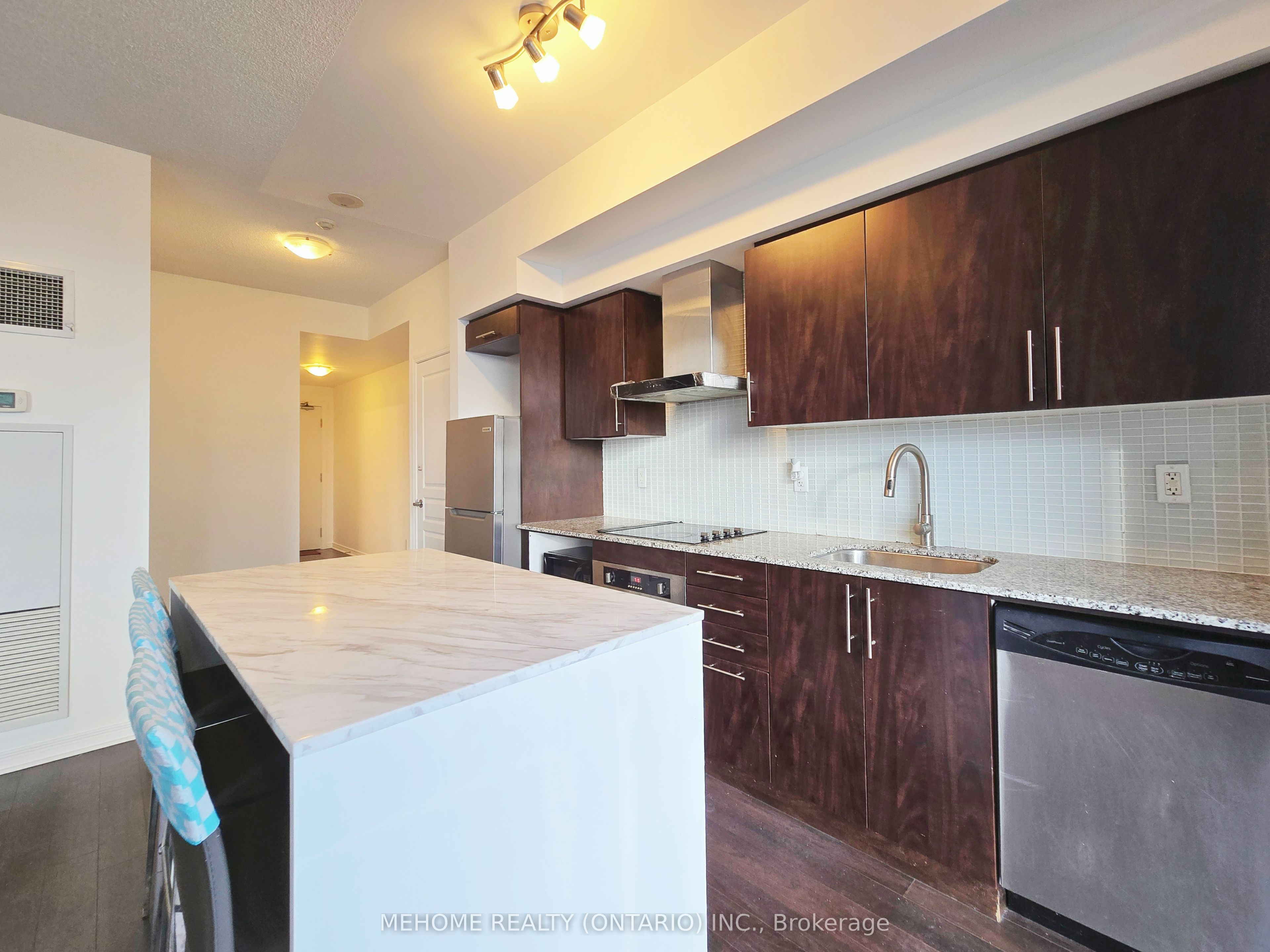 352 Front Street W 1914 Property Photo 18