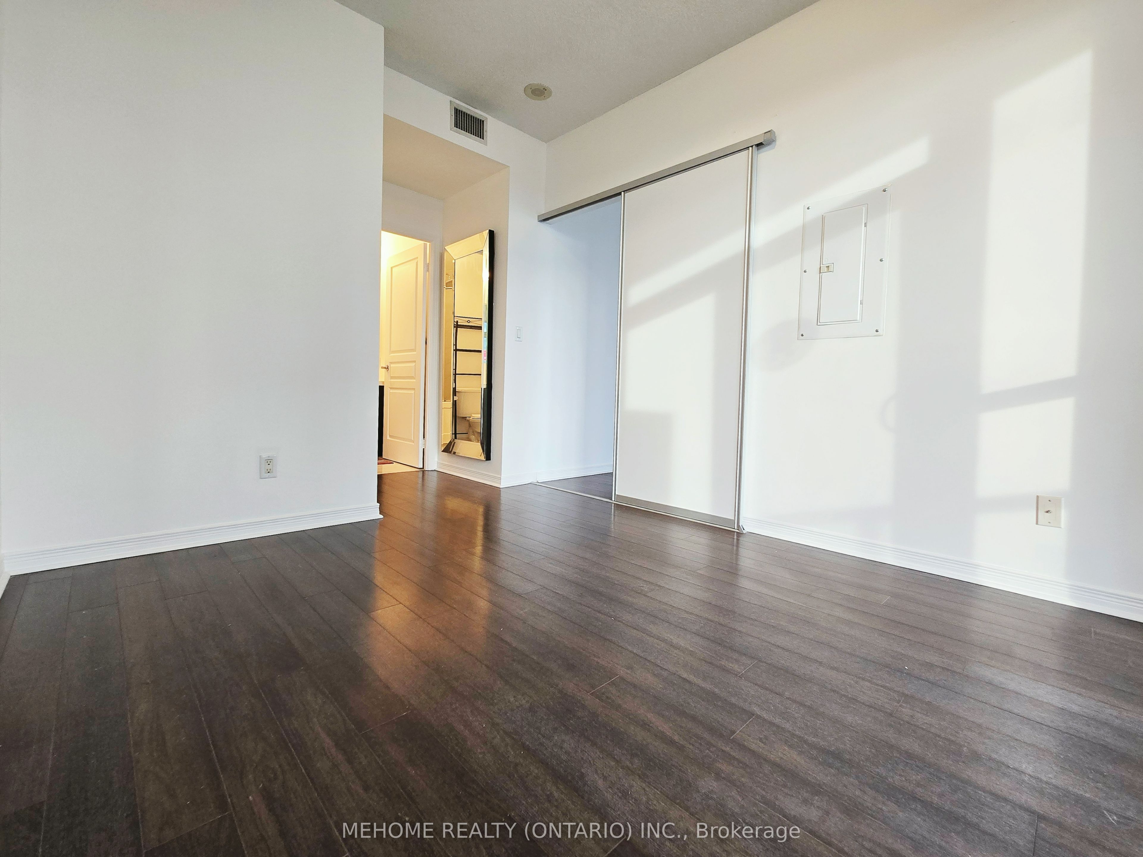 352 Front Street W 1914 Property Photo 26