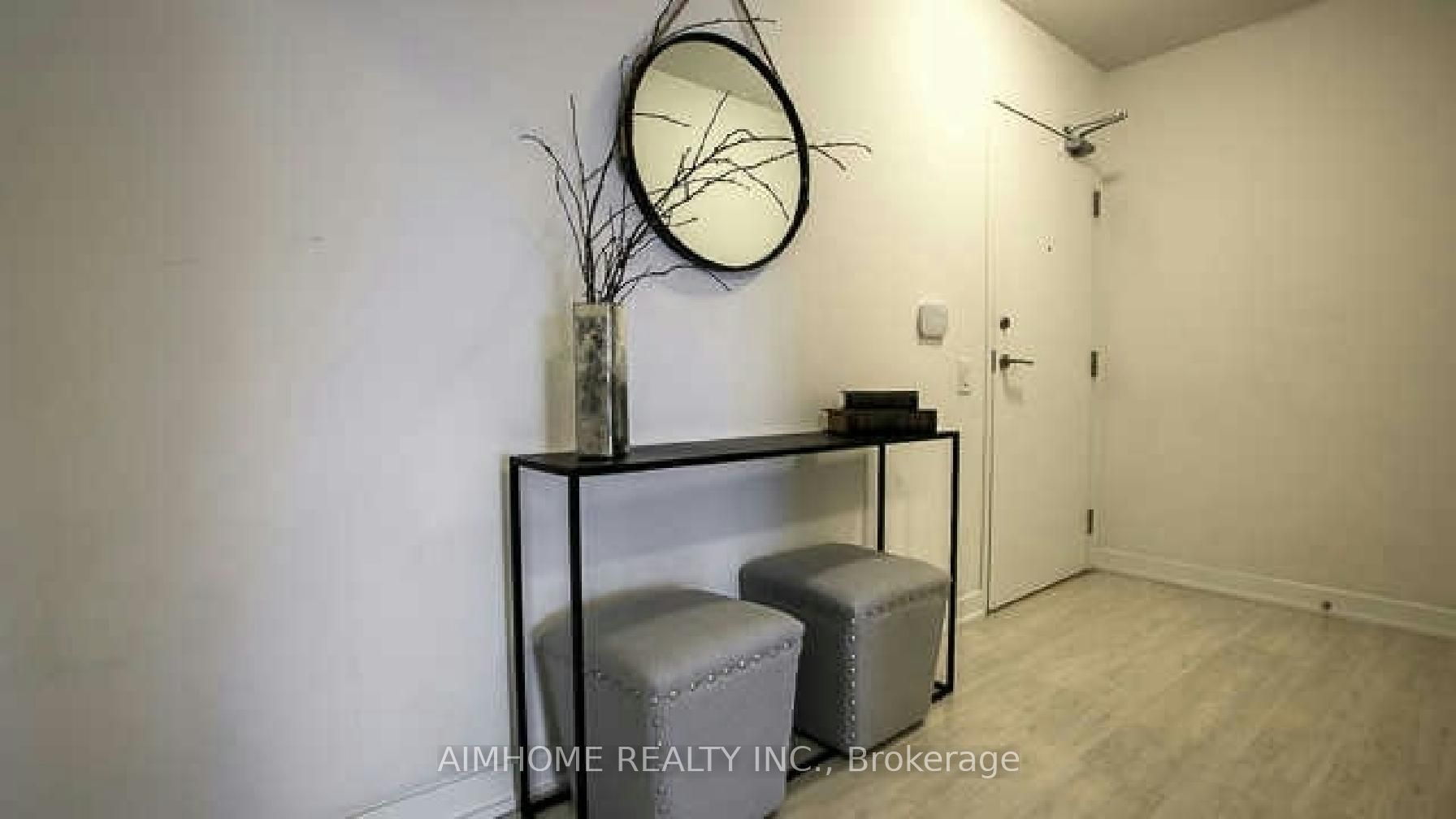 19 Singer Court 921 Property Photo 2