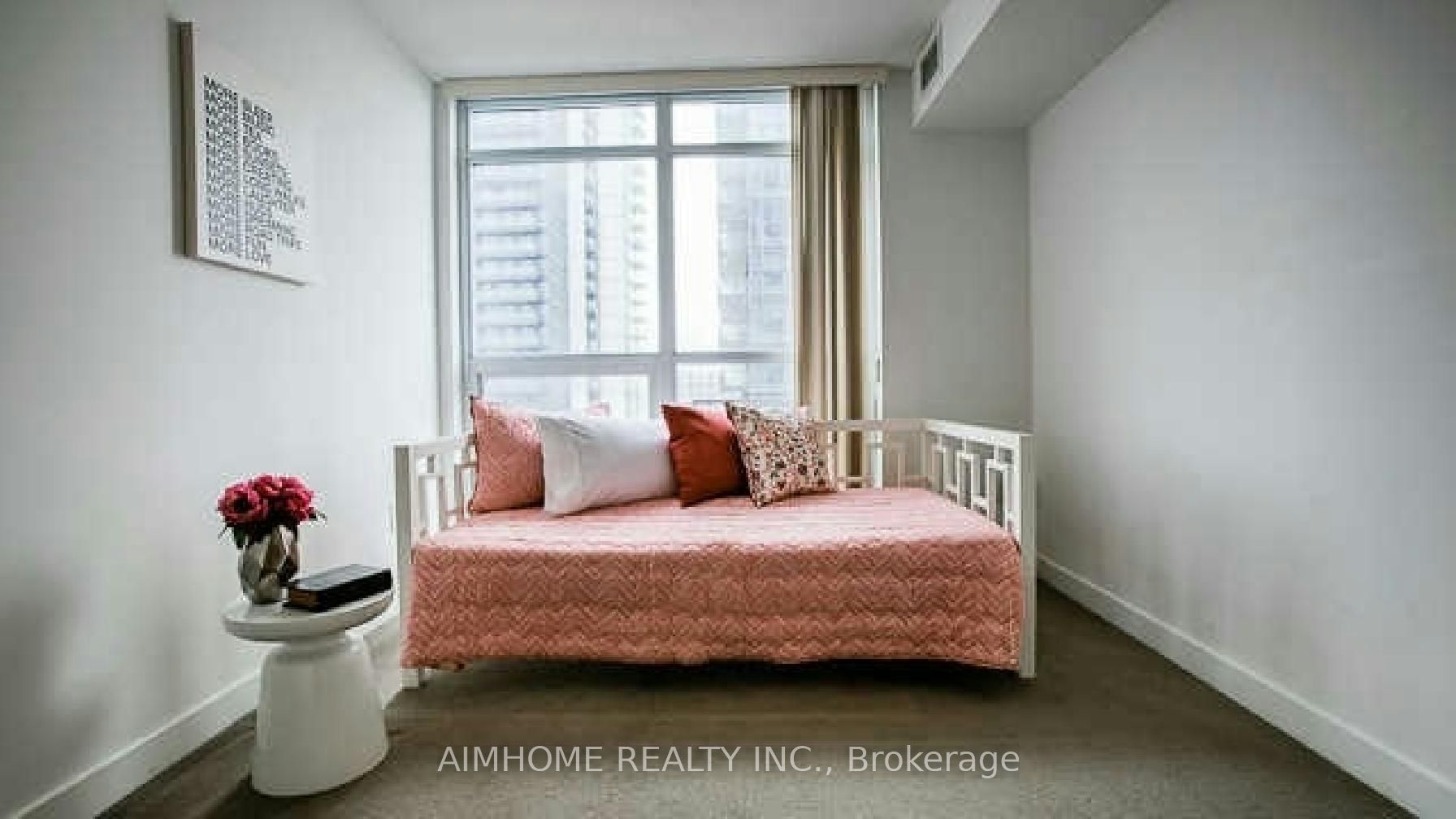 19 Singer Court 921 Property Photo 11