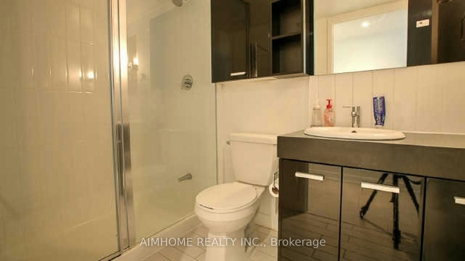 19 Singer Court 921 Property Photo 12