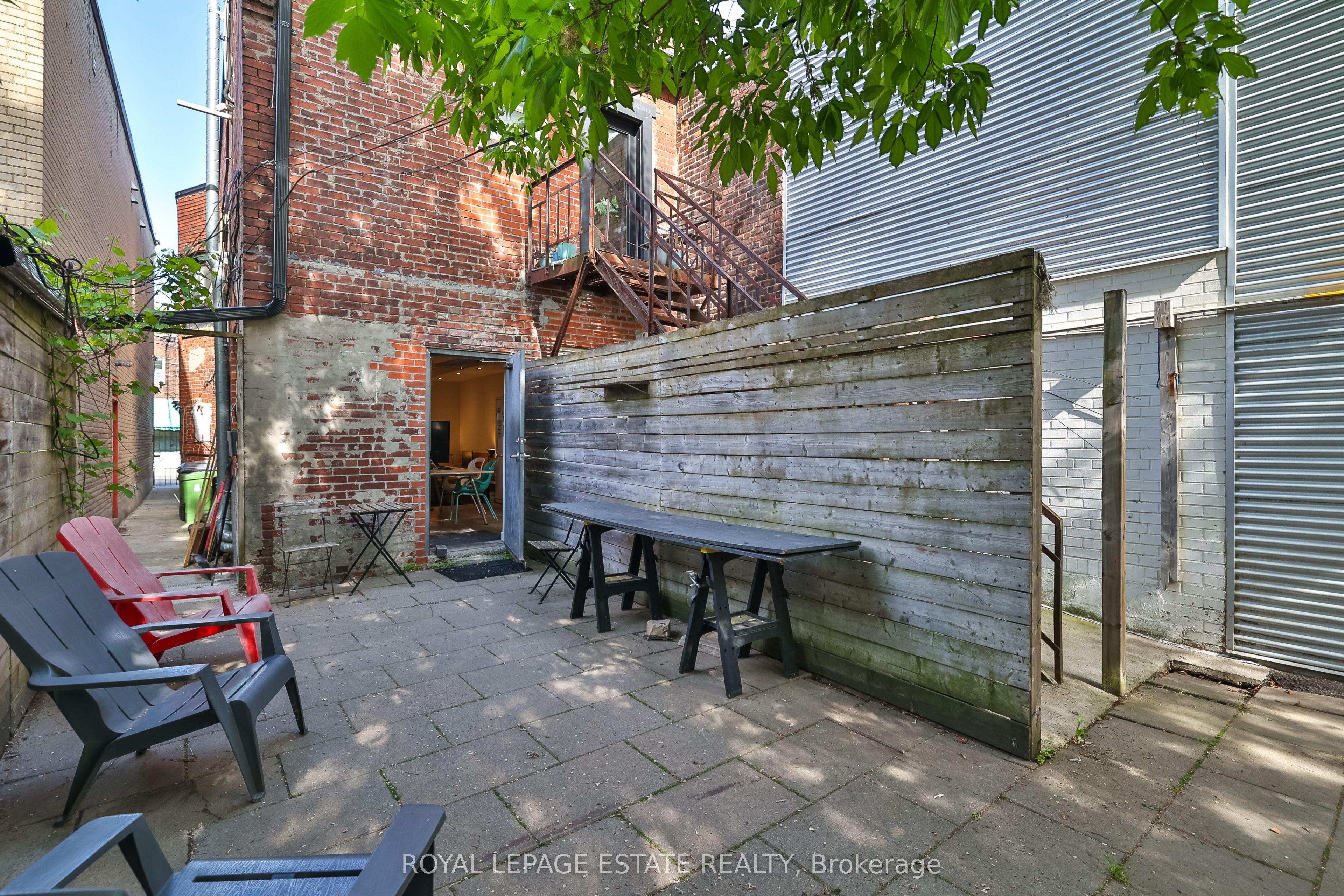 1088 Bathurst Street Property Photo 19