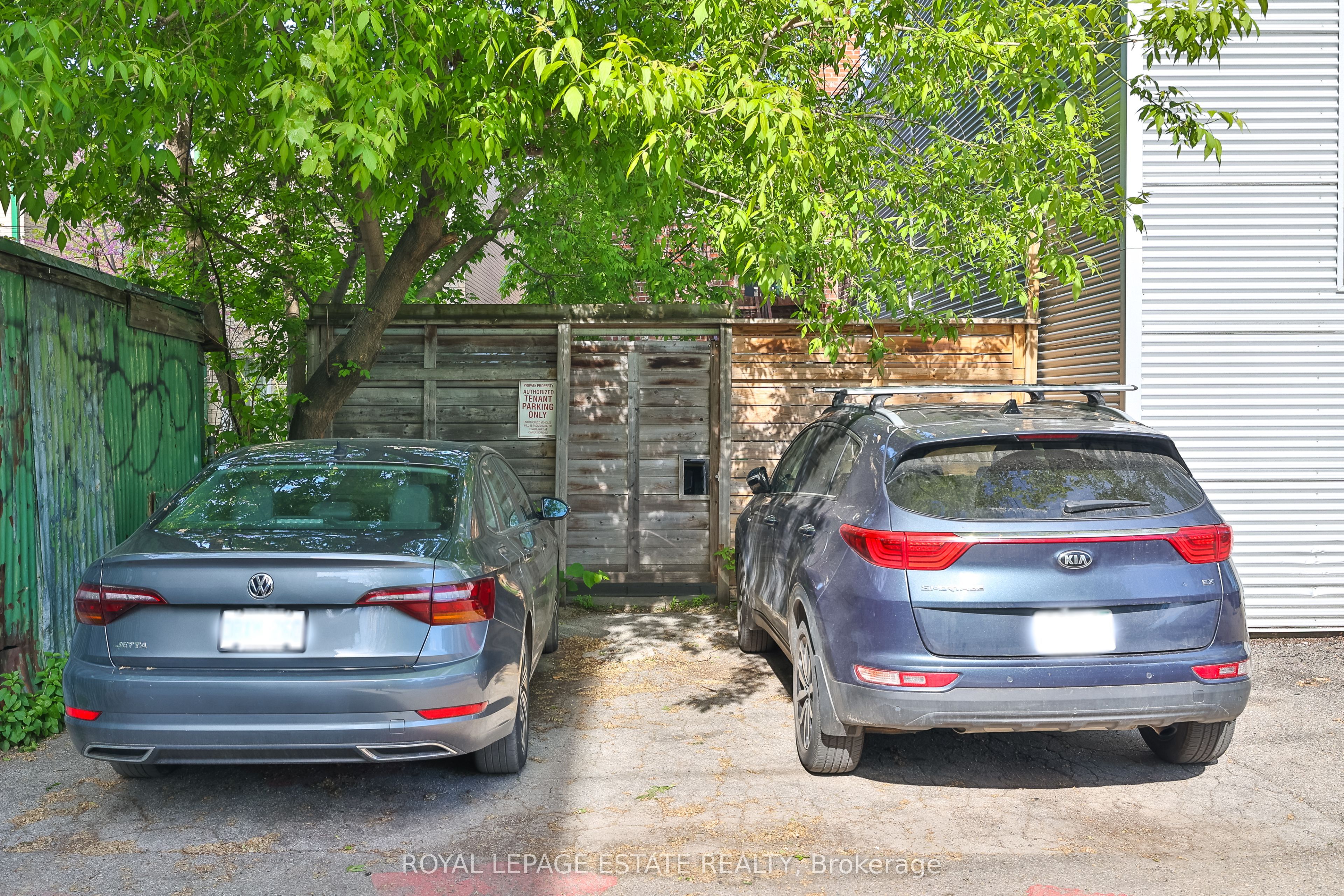 1088 Bathurst Street Property Photo 20