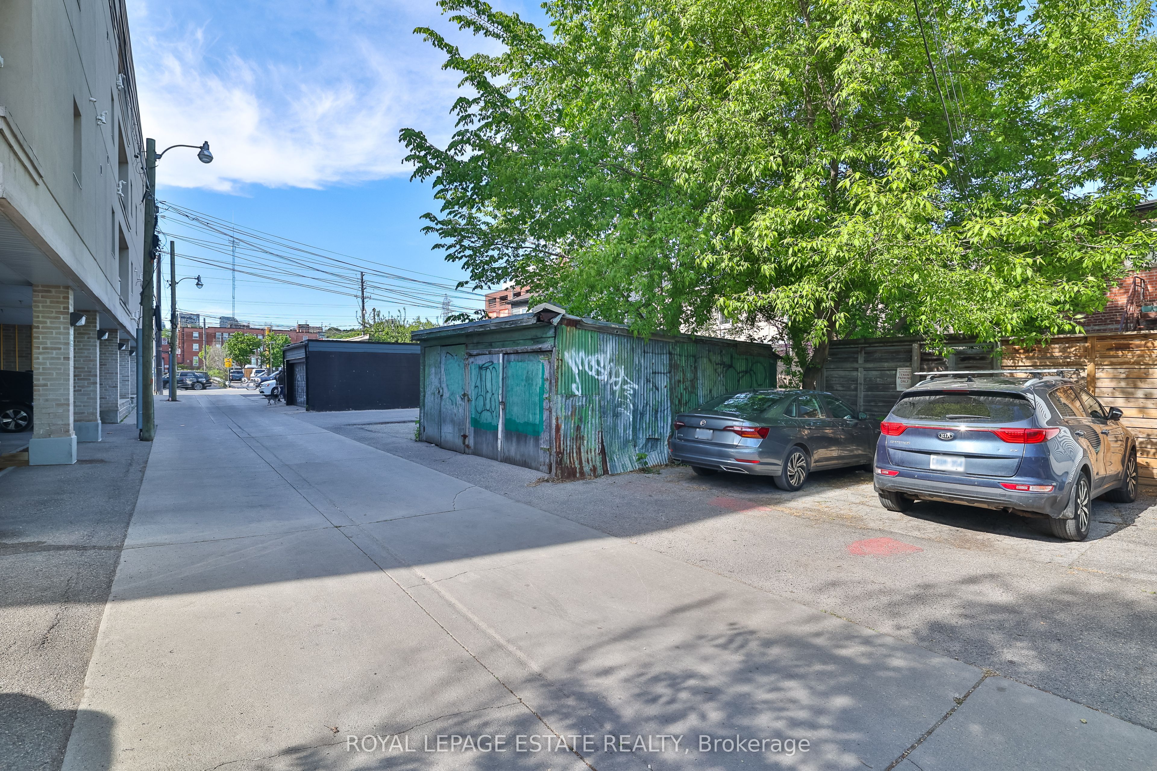 1088 Bathurst Street Property Photo 21