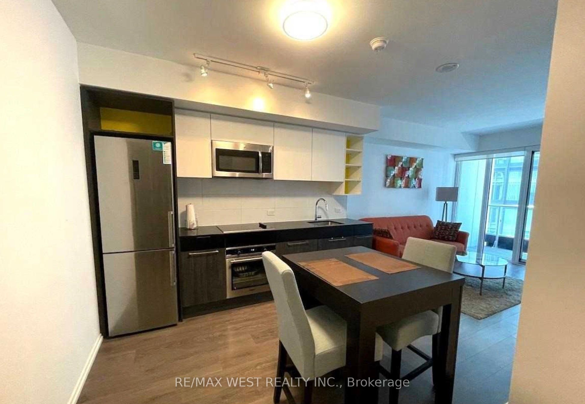 #2307 - 68 Shuter Street Property Photo 4