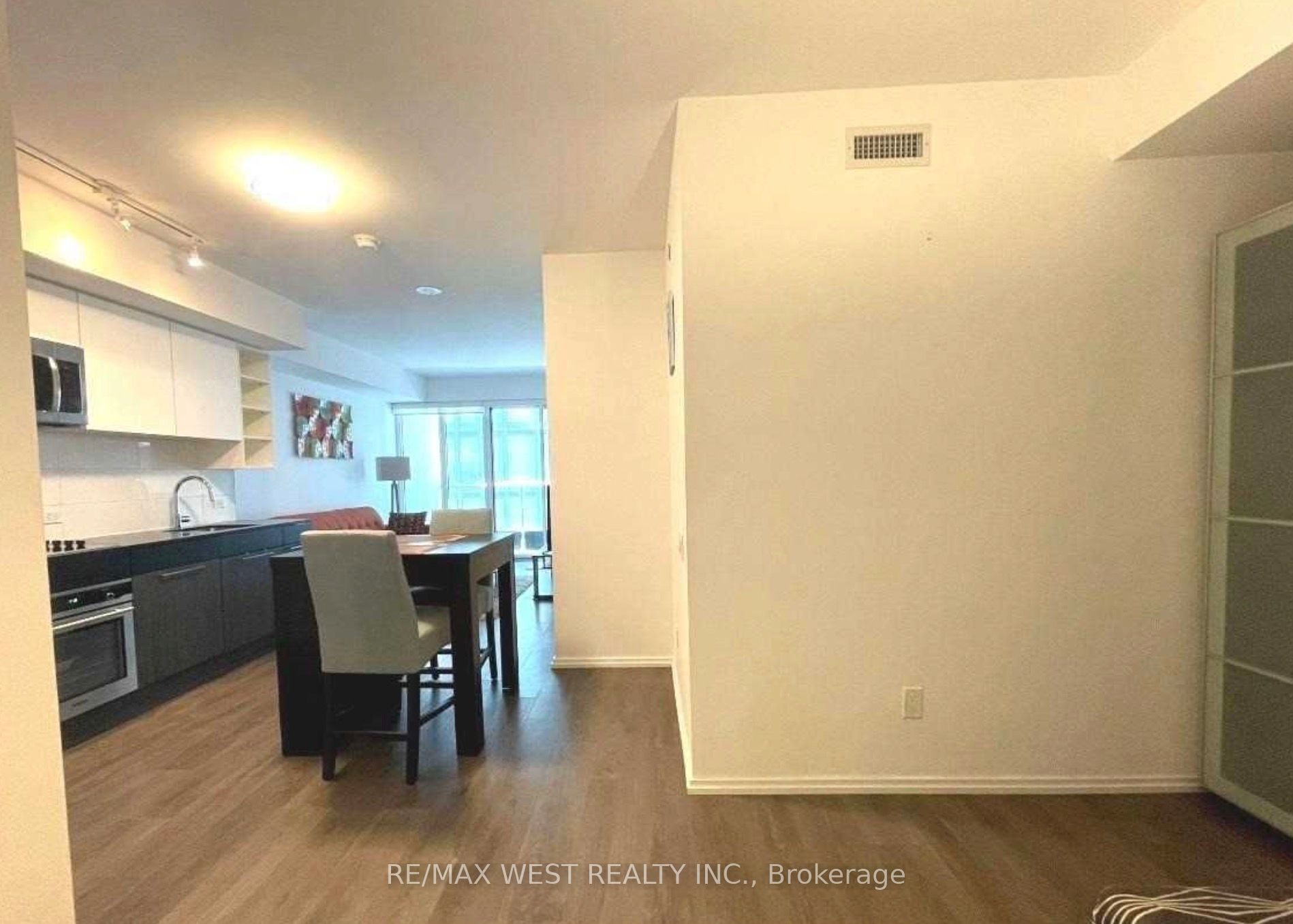 #2307 - 68 Shuter Street Property Photo 5