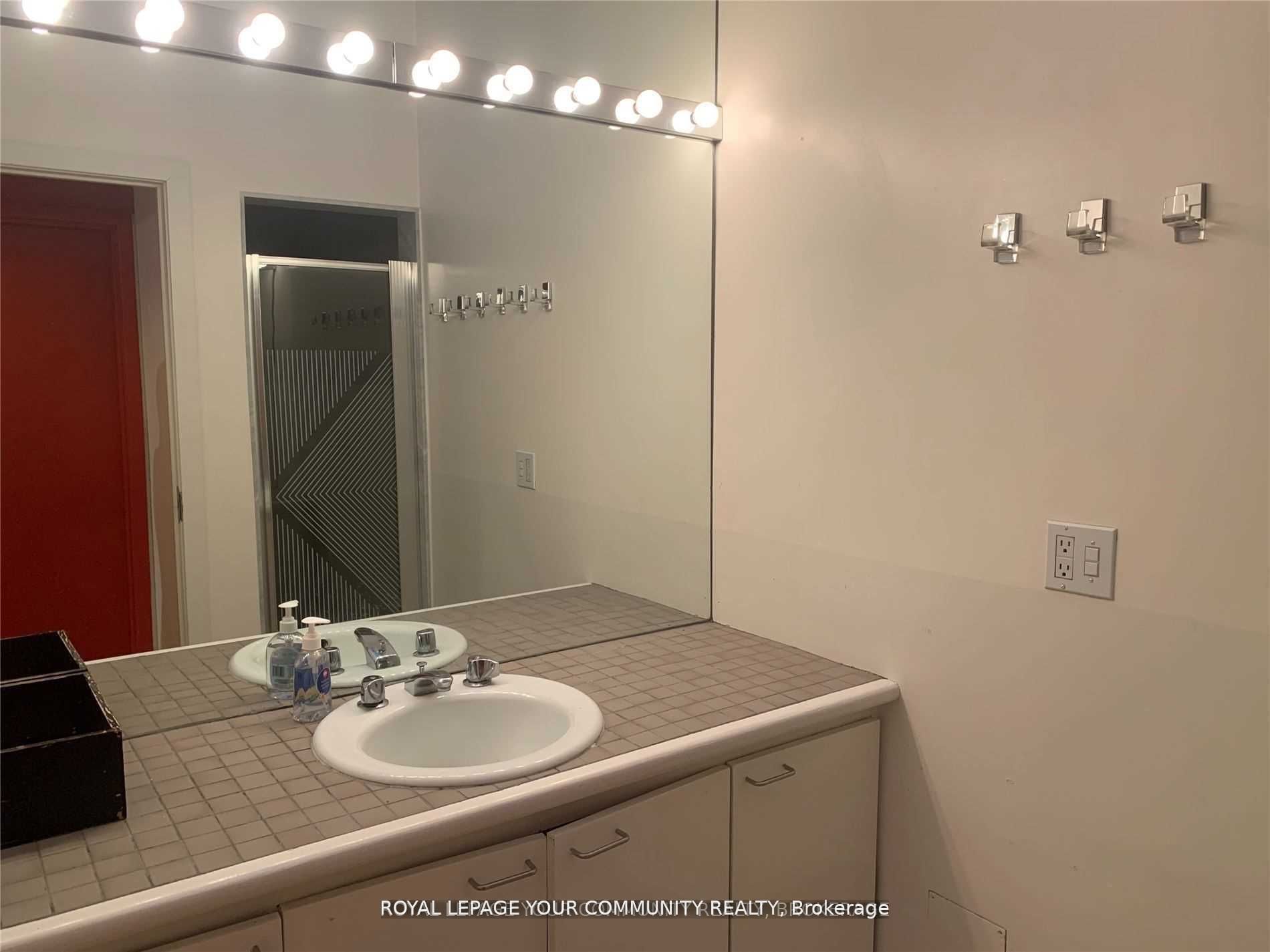 #4th Flr - 187 King Street Property Photo 14