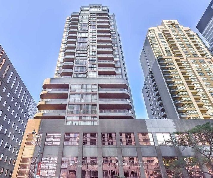 736 Bay Street 512 Property Photo 1