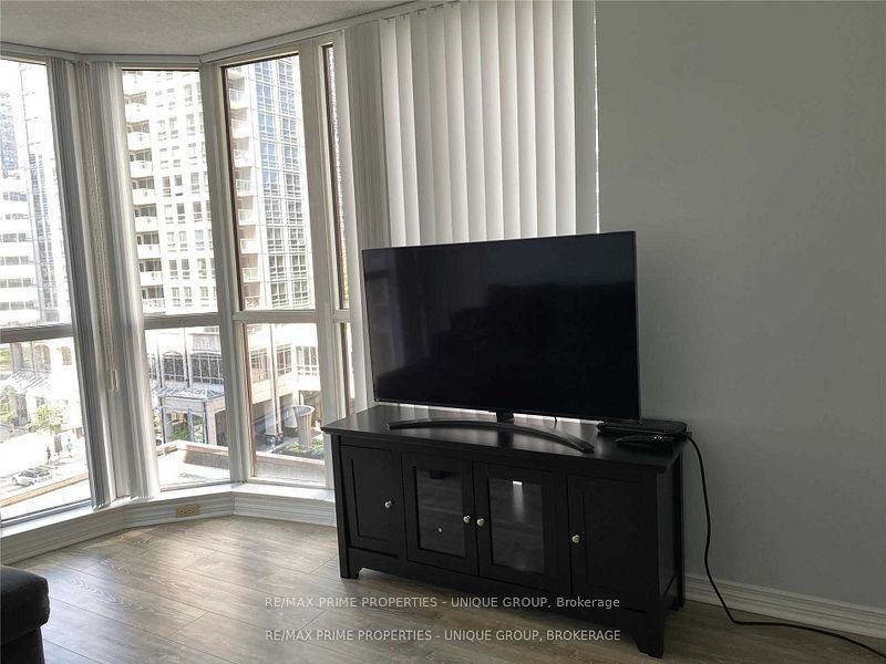 736 Bay Street 512 Property Photo 12