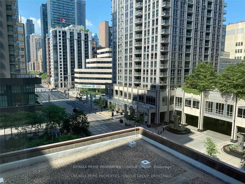 736 Bay Street 512 Property Photo 21