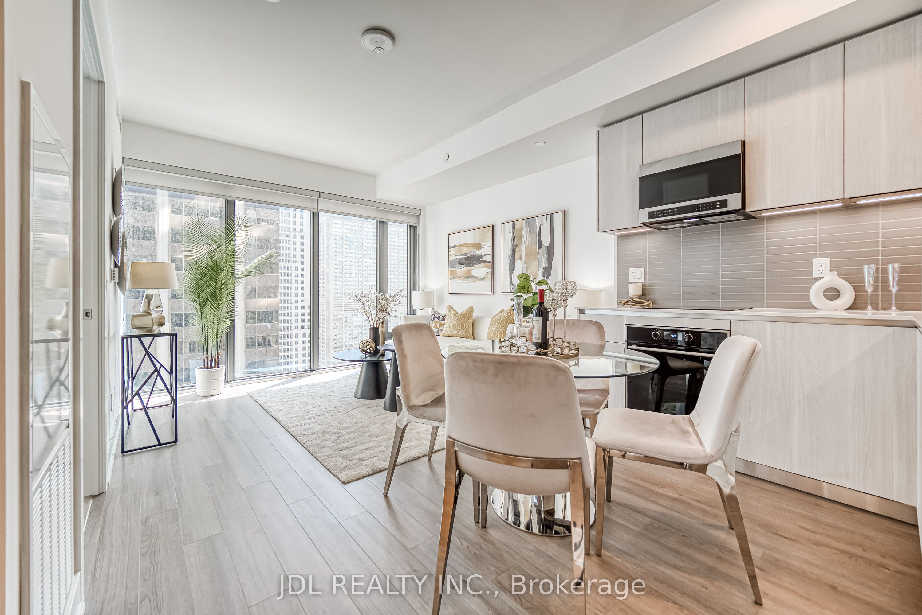 #3105 - 8 Cumberland Street Property Photo 1