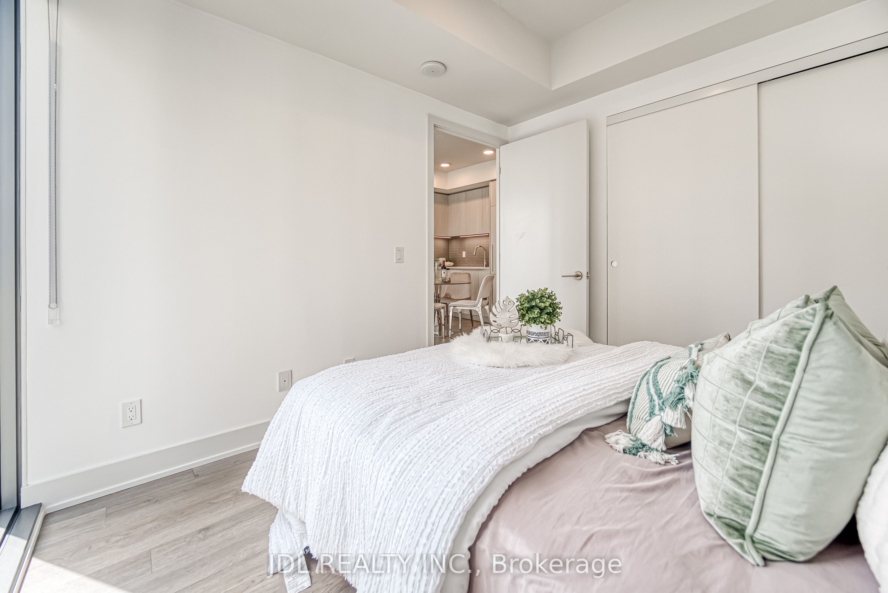 #3105 - 8 Cumberland Street Property Photo 15