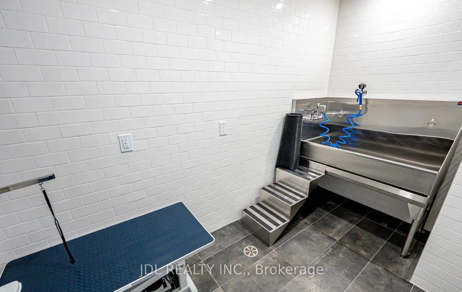 #3105 - 8 Cumberland Street Property Photo 33
