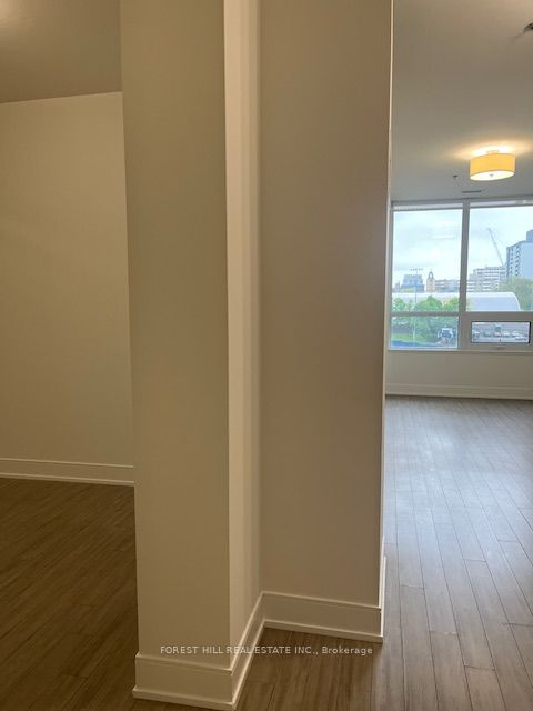 #301 - 310 Tweedsmuir Avenue Property Photo 8