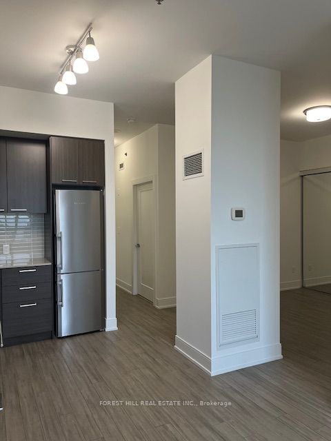 #301 - 310 Tweedsmuir Avenue Property Photo 13