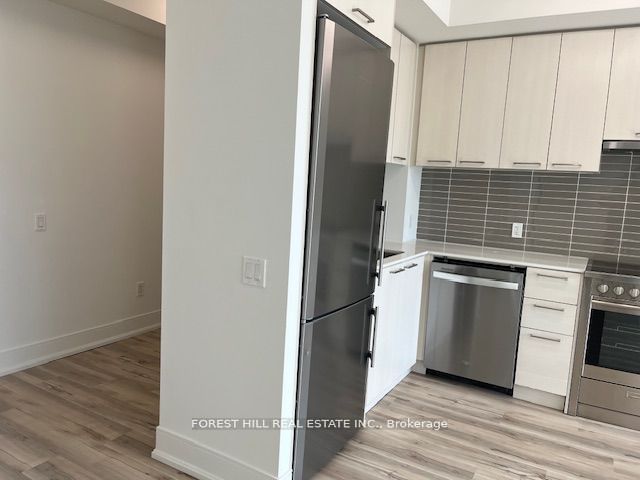 #411 - 310 Tweedsmuir Avenue Property Photo 7