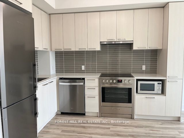 #411 - 310 Tweedsmuir Avenue Property Photo 8