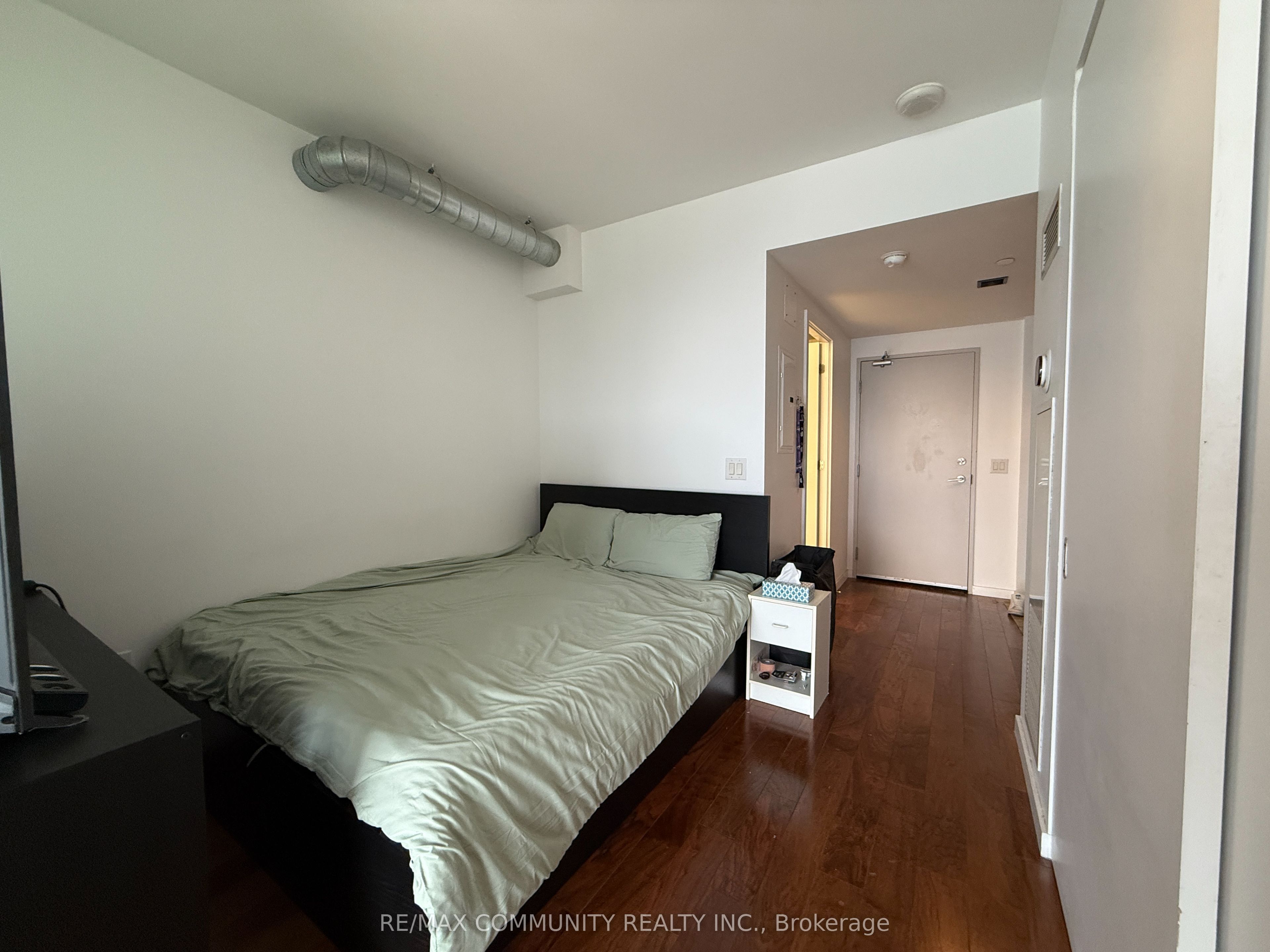 #803 - 32 Trolley Crescent Property Photo 6
