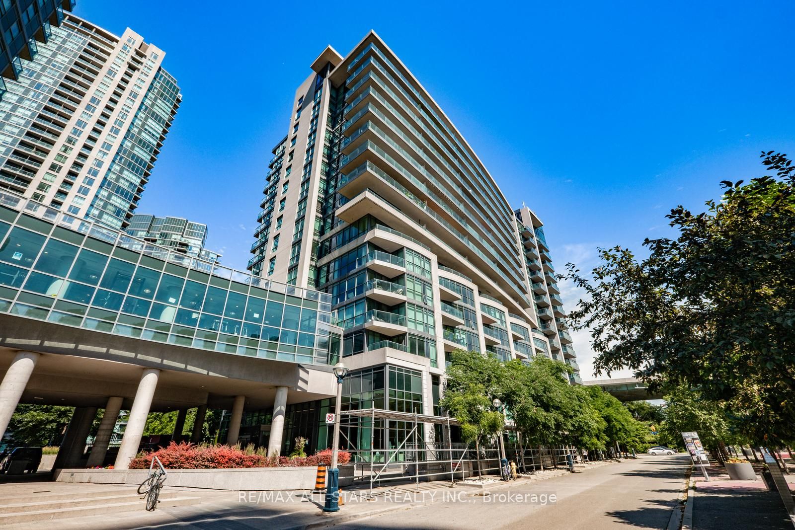 #471 - 209 Fort York Boulevard Property Photo 1