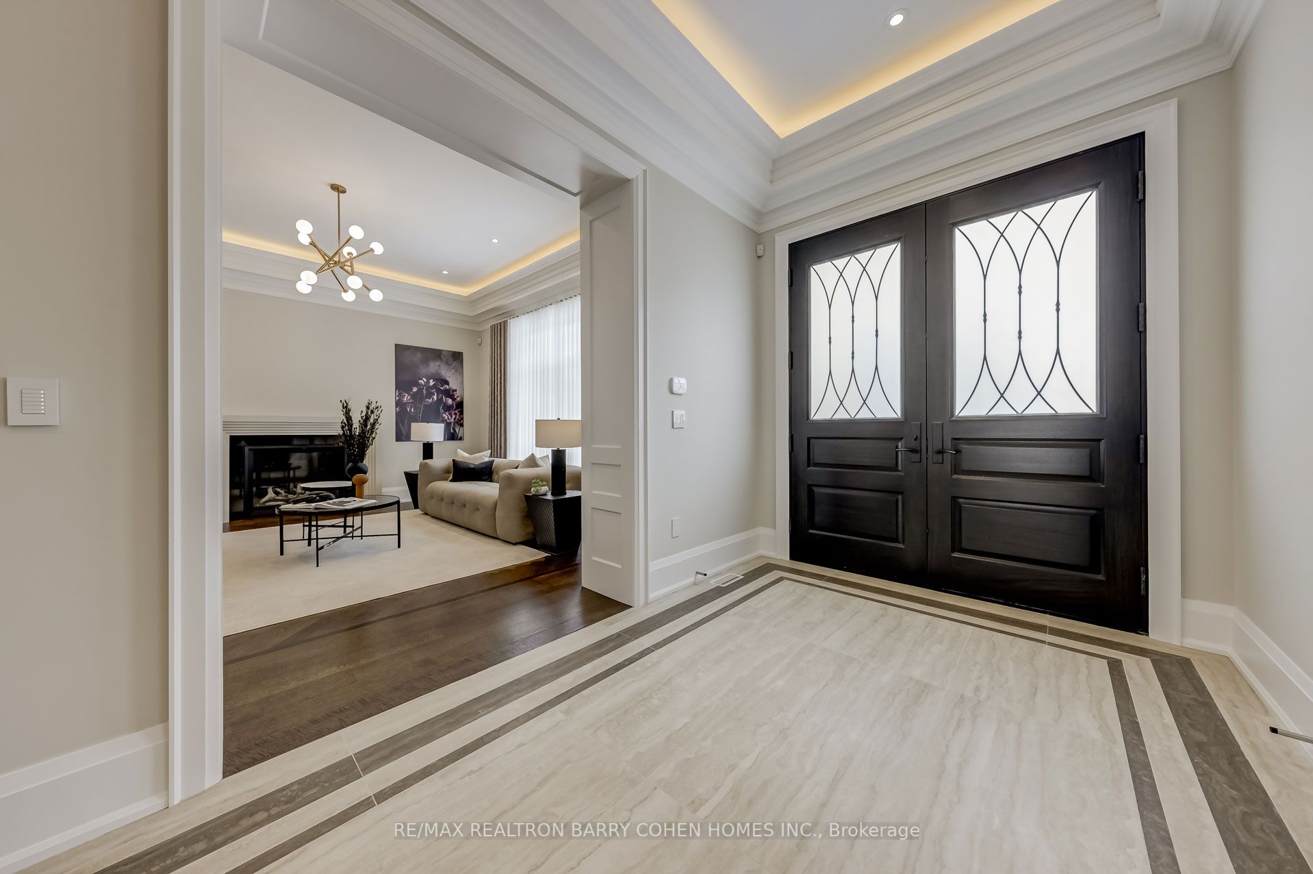 189 Old Yonge Street Property Photo 4