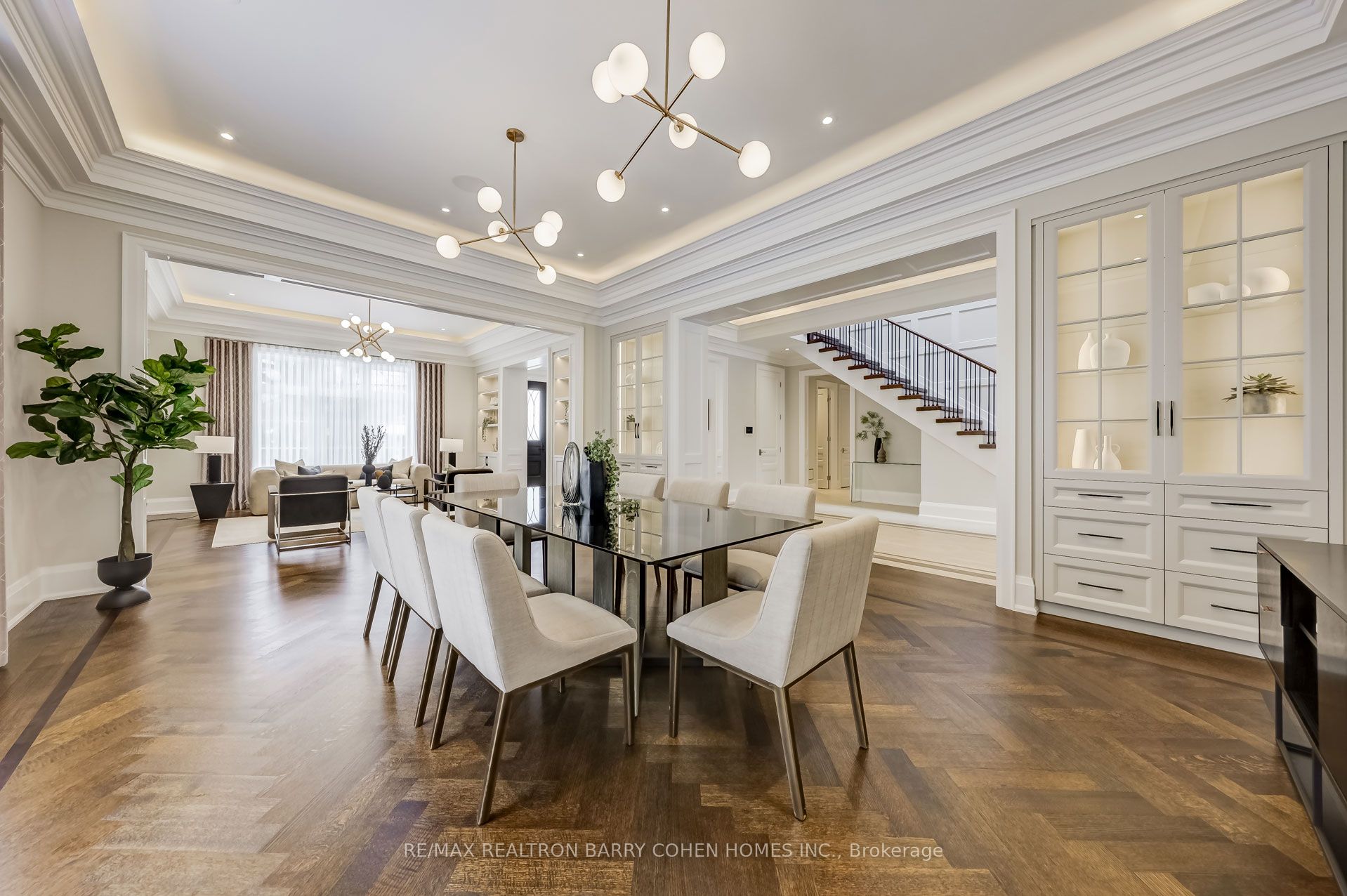 189 Old Yonge Street Property Photo 7
